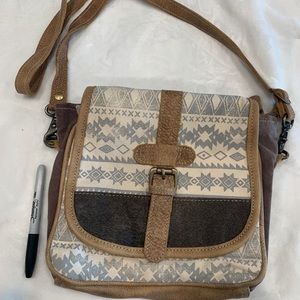 New Myra shoulder bag